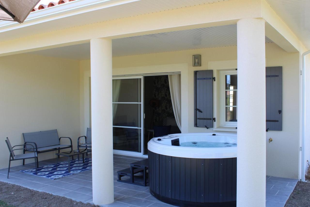 Gite Lou, Gite Famille Et Bien Etre Avec Jacuzzi Fontenay-le-Comte Kültér fotó